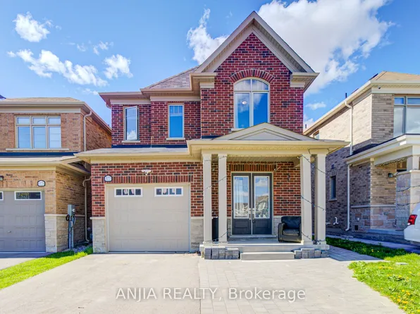 377 Busato Dr, Whitchurch Stouffville, ON L4A 4V1