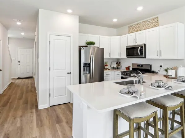 157 Corolla Dr, Egg Harbor Township, NJ 08234