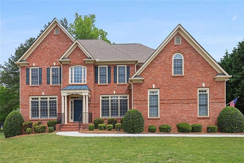 1st image of 310 Peacock Dr NW