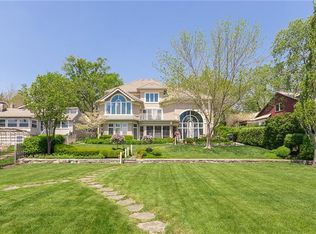14 C St, Lees Summit, MO 64086