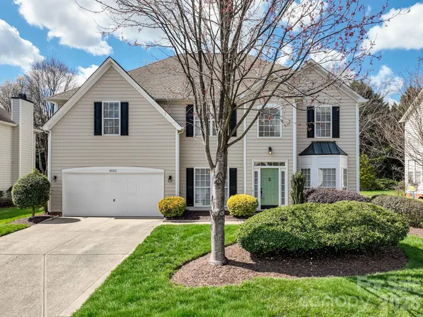 8123 Brookings Dr, Charlotte, NC 28269