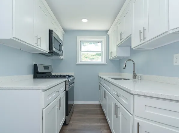 517 Palmer St #3, Fall River, MA 02721