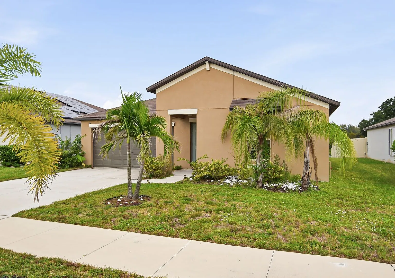 Spacious 3-Bedroom, 2-Bath Home with Community Pool and Lawn Care Included! — Photo 2