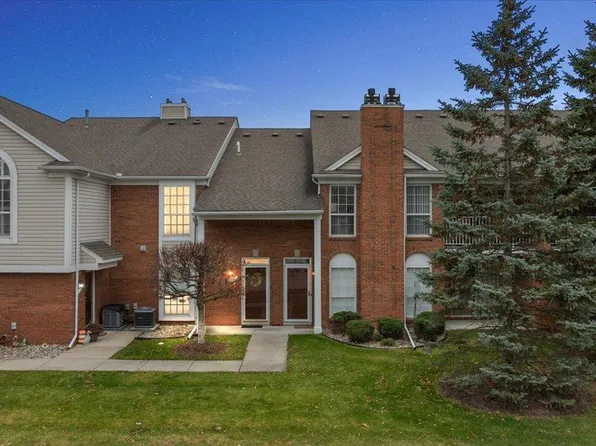 52232 Heatherstone Ave, Macomb, MI 48042