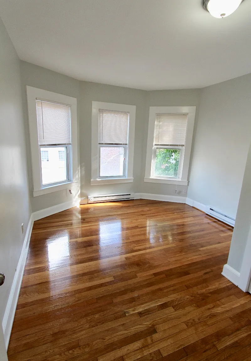 4 bed, 1176 sqft, $3,600 — Photo 2