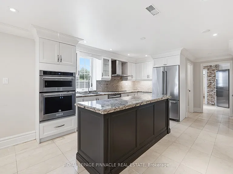 98 Ner Israel Dr #BASEMENT — Photo 1