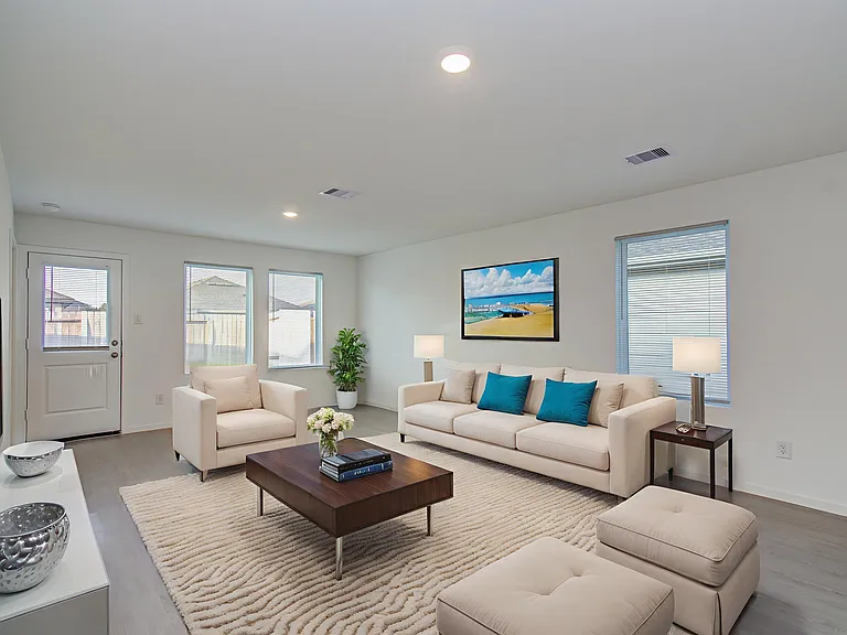 25364 Carnation Ct — Photo 2