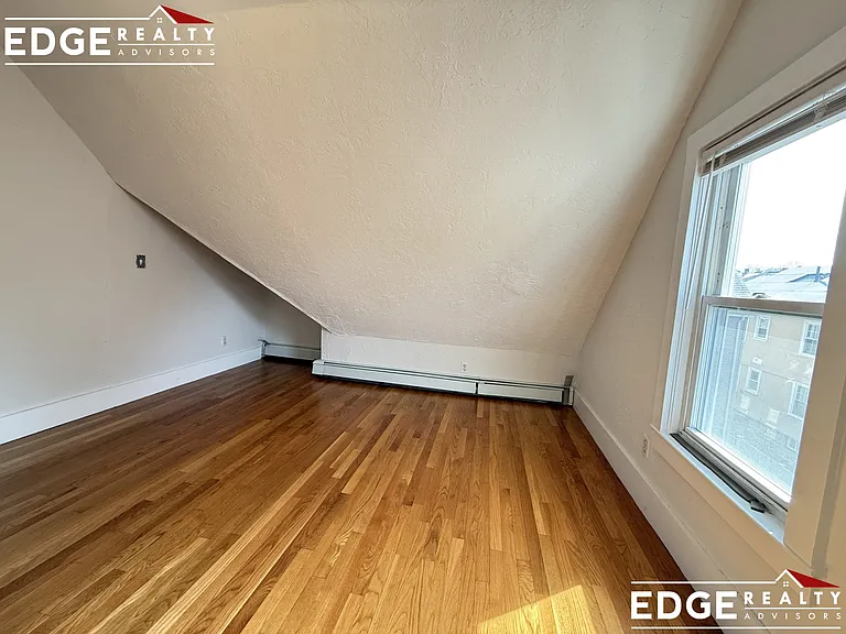 49 Gardena St #2A — Photo 9