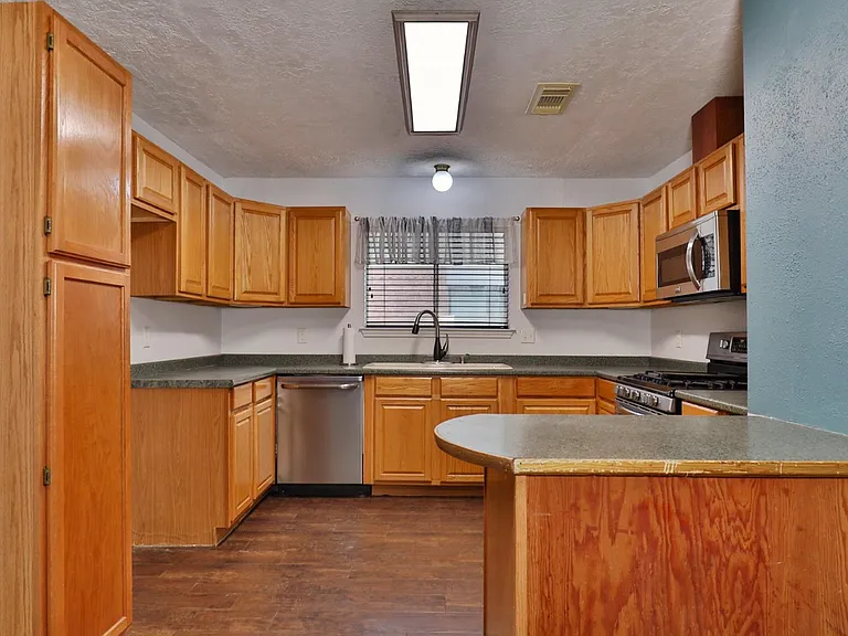 3 Ranch House Loop — Photo 10