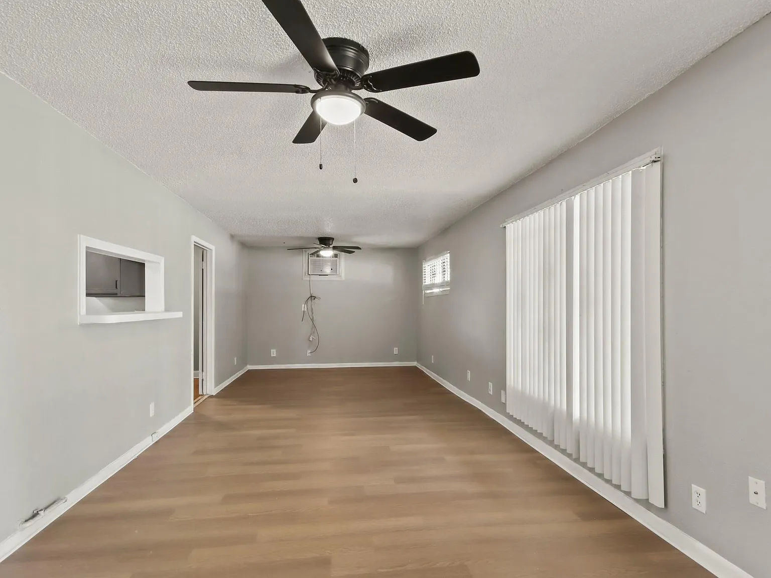 3 bed, 1222 sqft, $1,550 — Photo 2