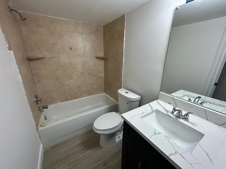 1555 Blue Point Ave — Photo 4