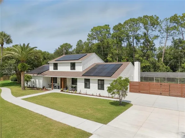 537 Pelican Bay Dr, Daytona Beach, FL 32119