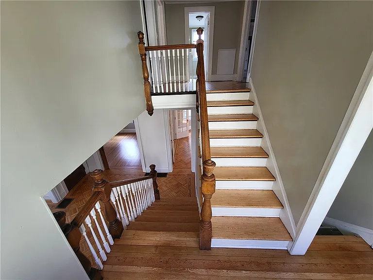 45 Boardman St — Photo 17