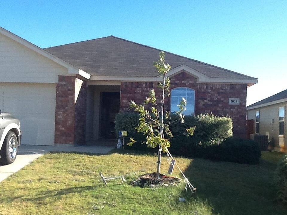 1st image of 1033 Castle Top Dr