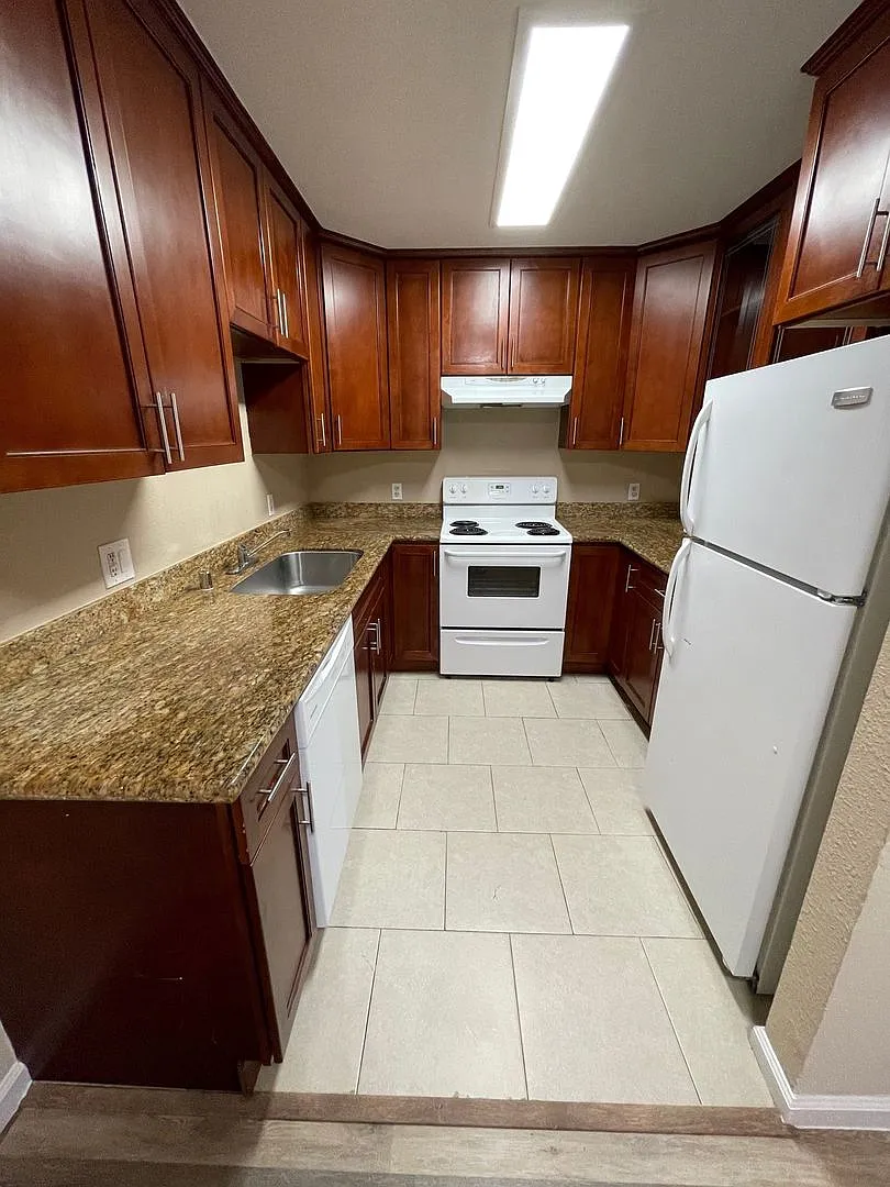 2375 Tripp Drive Unit 1 — Photo 4