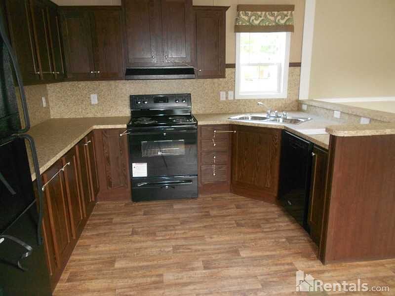 2nd image of 110 Shenandoah Ln