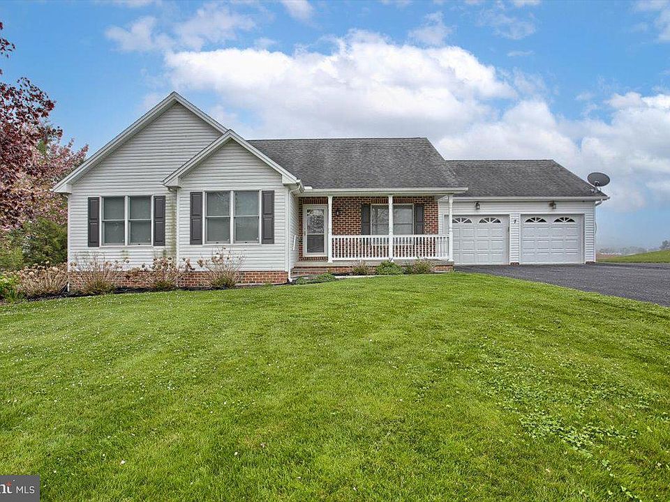 7 Fox Hollow Ln, Carlisle, PA 17015 | Zillow