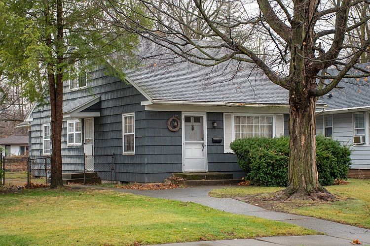 1st image of 2153 Berkley Pl