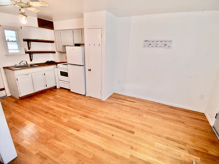 143 W Price St — Photo 5