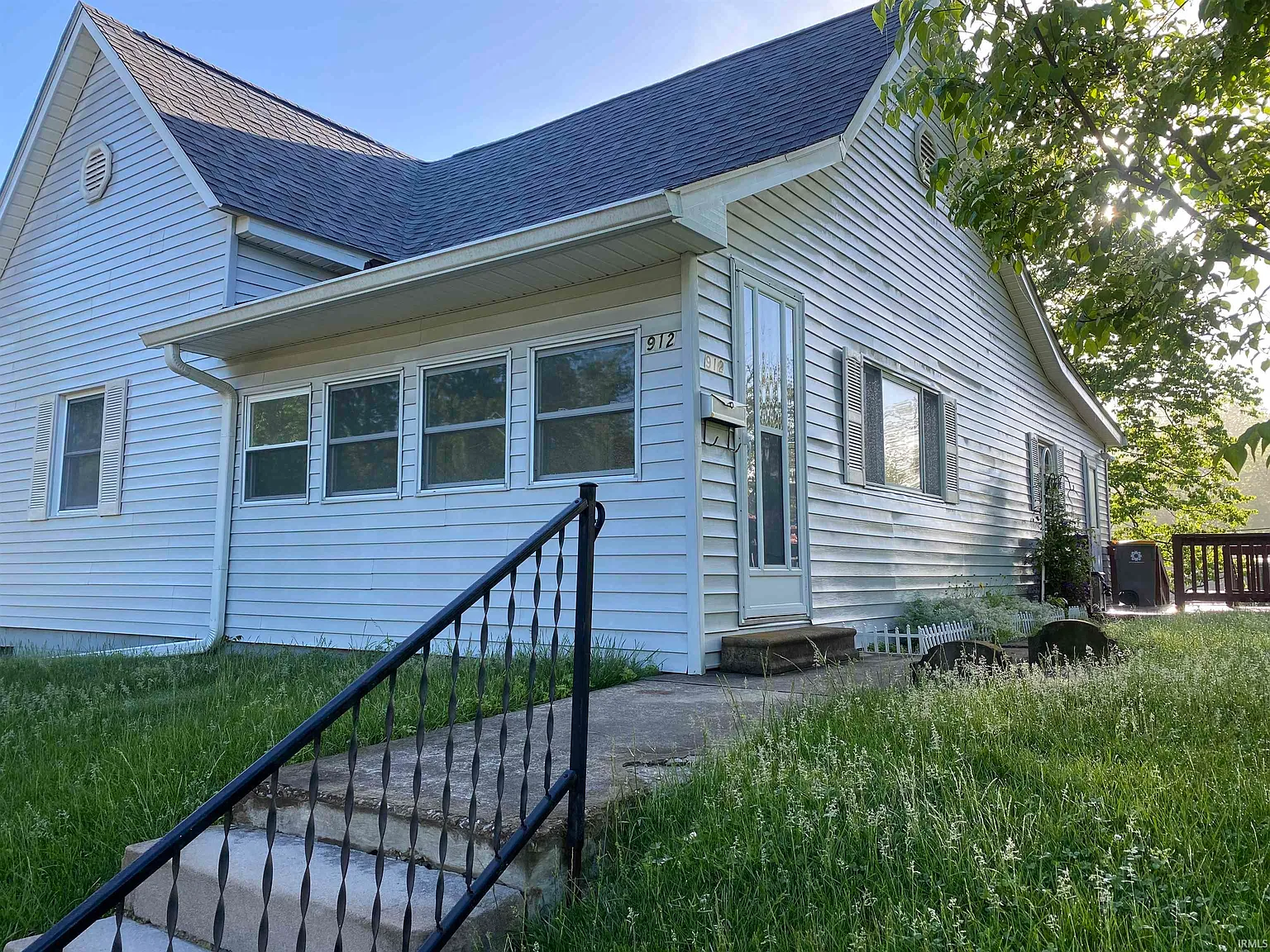 912 N Maple St photo 1