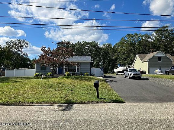 3rd image of 20 Gladney Ave