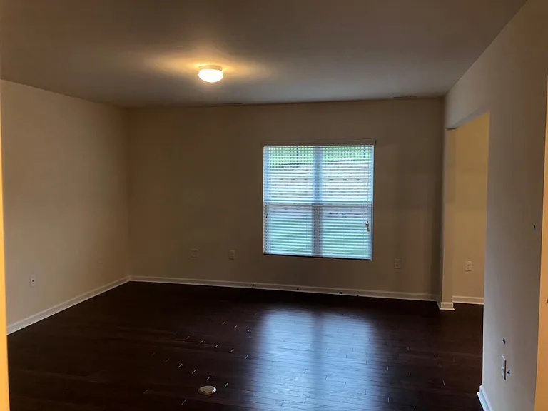 1007 Saffron Loop — Photo 3
