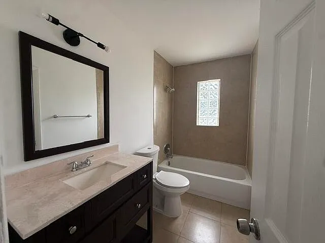 1528 Avenue S — Photo 3