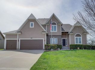 17804 Grey Hawke Rdg, Smithville, MO 64089