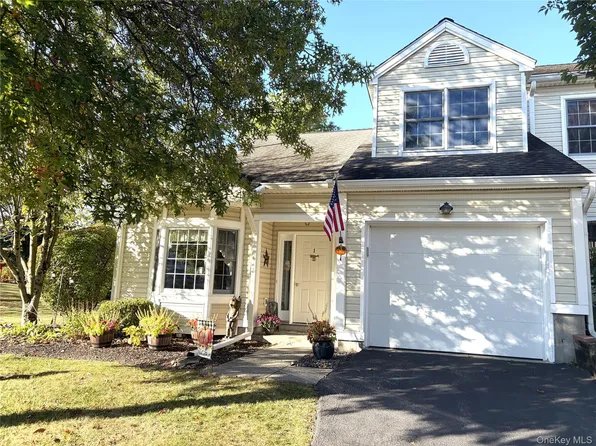 1 S Cambridge Court, Fishkill, NY 12524