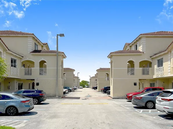 7991 NW 8th St APT 107B, Miami, FL 33126