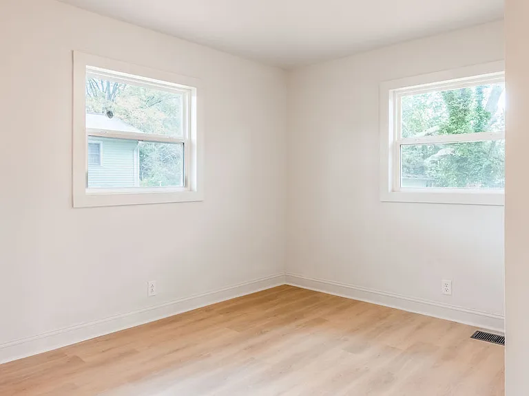 80 Menefee St — Photo 26