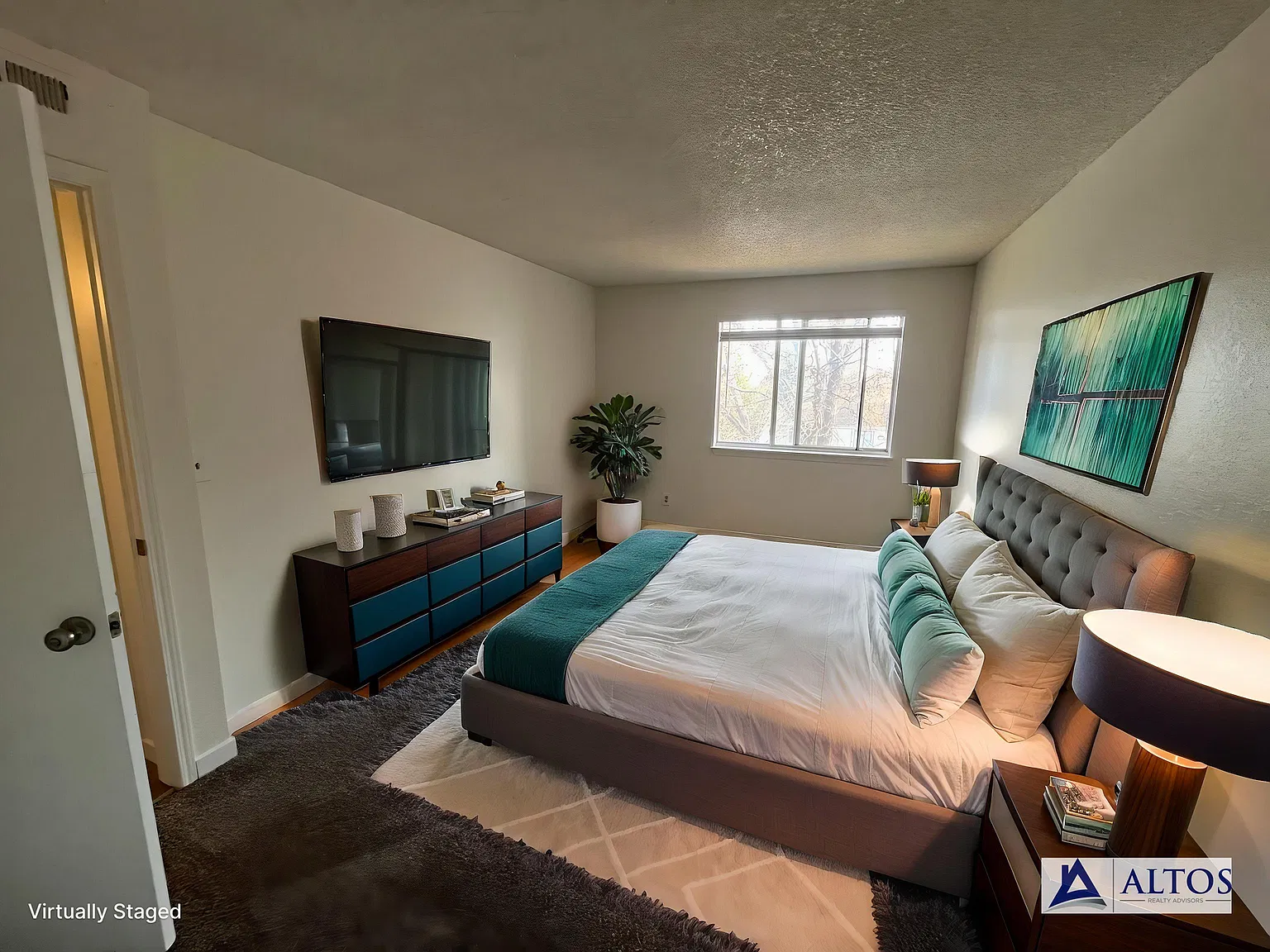 2 bed 2 bath near Mississippi and I-225!! — Photo 2