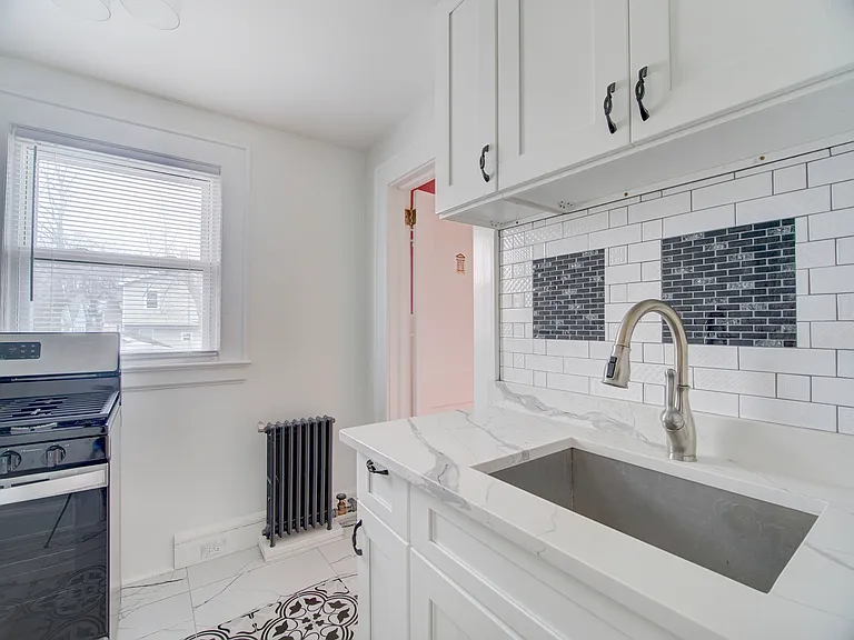 215 Jacoby St #2 — Photo 9