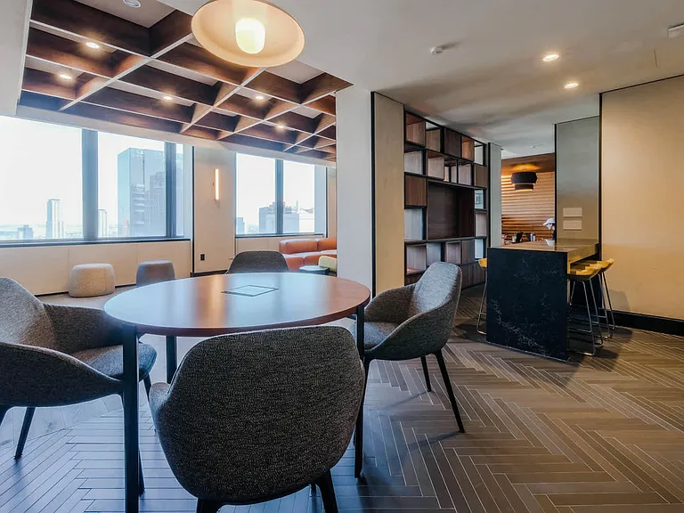 245 E 40th St #18C — Photo 21