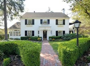 2 Stanley Ln, Cincinnati, OH 45226