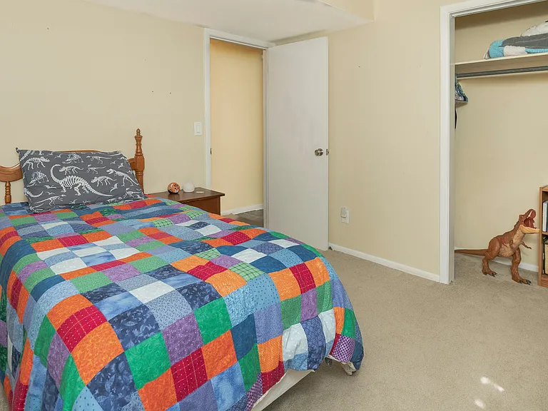 4201 E Cambridge Dr — Photo 38