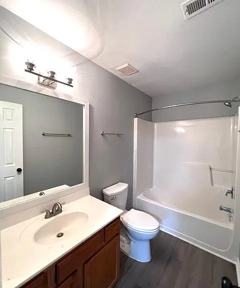 1950 Trailwood Heights Ln #303 — Photo 8