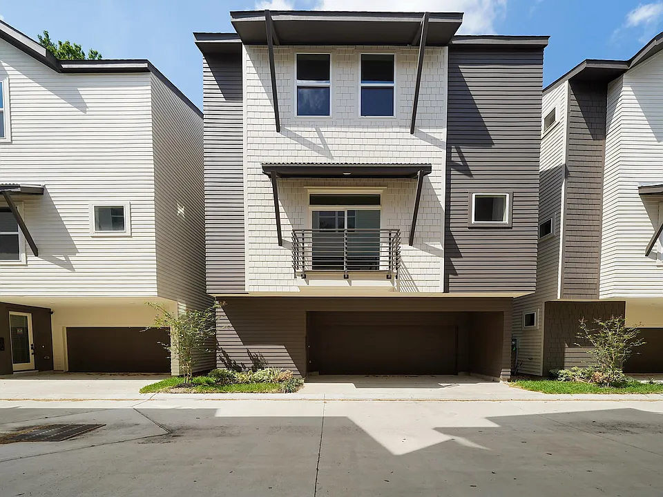 861 Rachel St #B