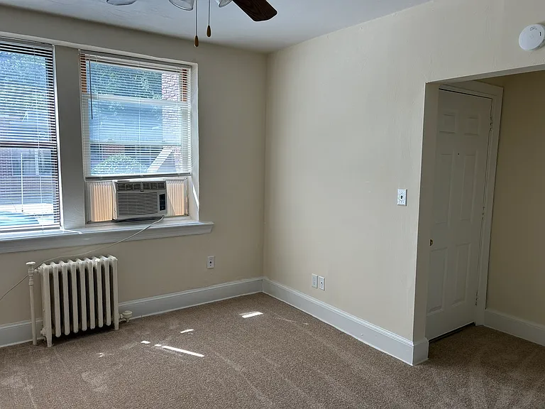 Park Manor — Photo 7