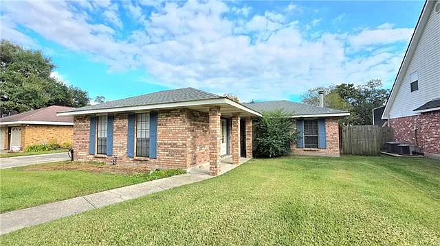 106 Gondrella Dr — Photo 19