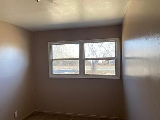 3rd image of 2621 Ackley Ave #2621