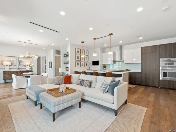 123 Lexington APT 1410, San Antonio, TX 78205