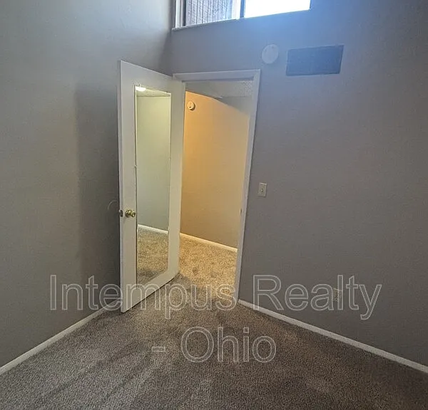10 King Arthur Ct — Photo 16