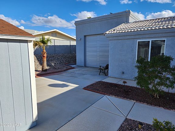 3rd image of 2341 Shorewood Dr