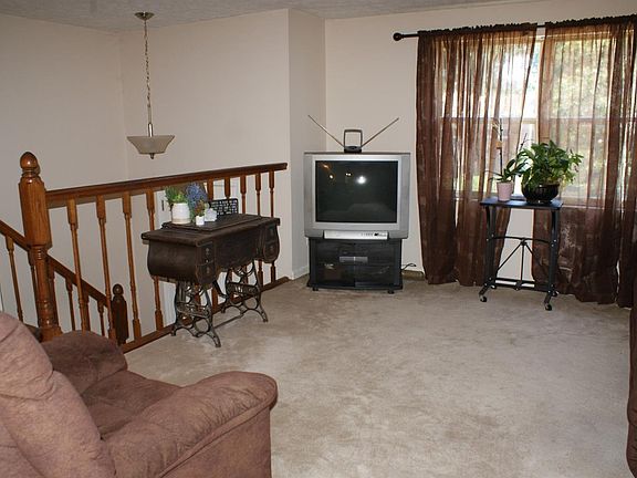 5th image of 907 Beechmeadow Ln