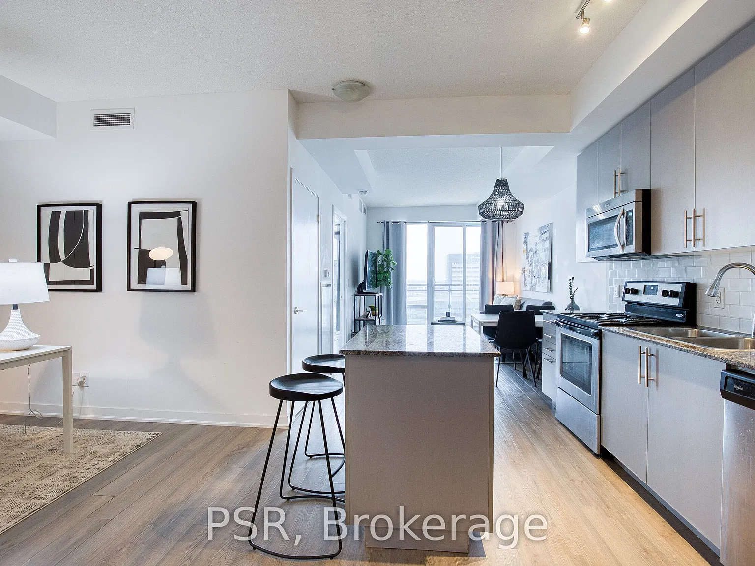 City Centre Condos — Photo 2