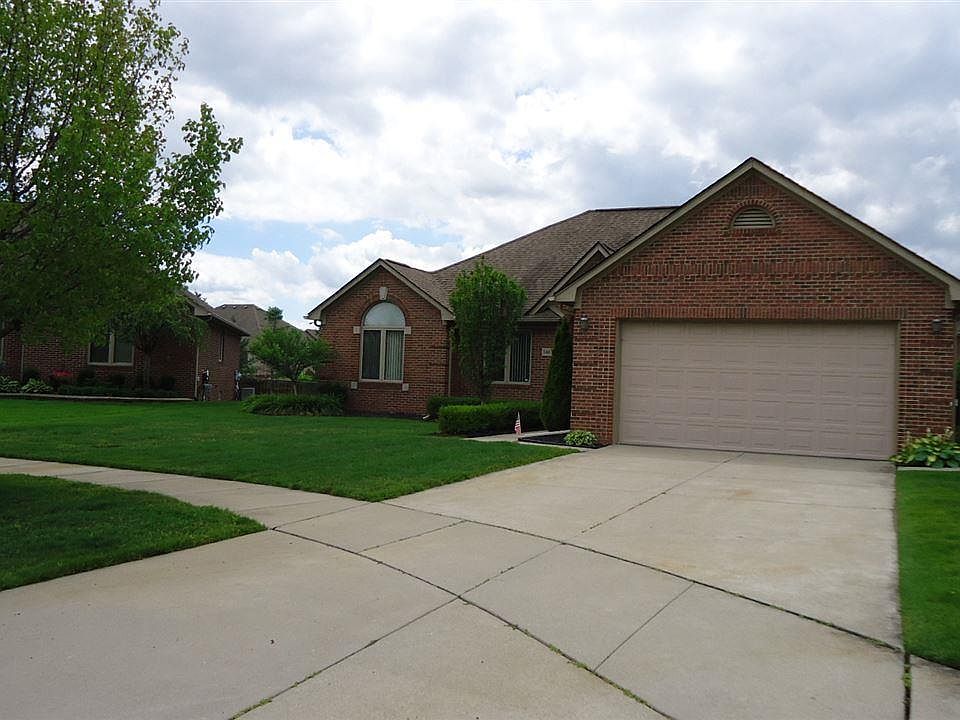 1st image of 34673 S Cristini Ct