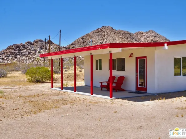 8490 Uphill Rd, Joshua Tree, CA 92252