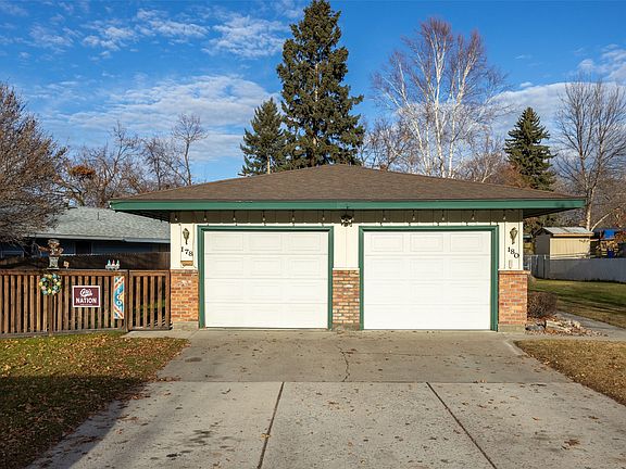 3rd image of 178/180 SW Higgins Ave