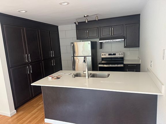 4th image of 152 SW 200th St